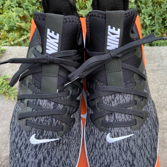 Nike Women’s Foundation Elite Trainer. - Picture 2 of 6